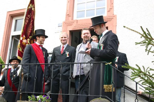 Ehrung der 25-j�hrigen Jubilare durch Hauptmann und Brudermeister