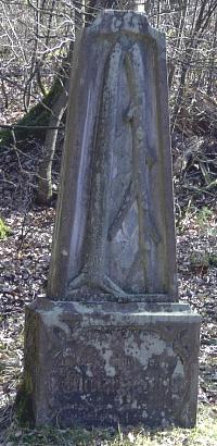 Gedenkstein an der Herthaquelle